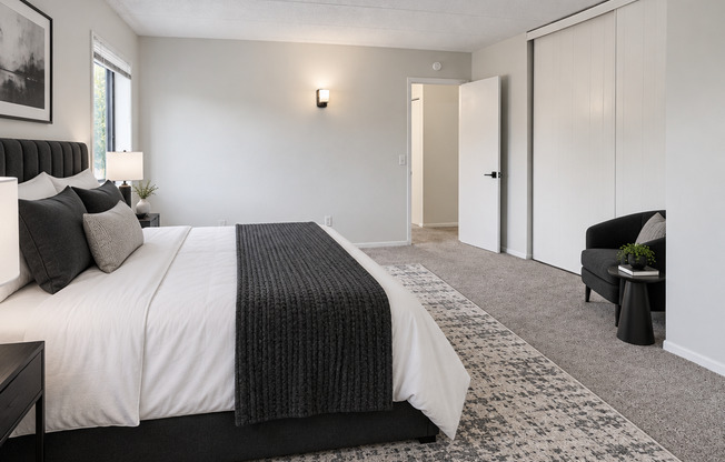 2 beds, 2 baths, 1,050 sqft, $1,599, Unit Unit 301