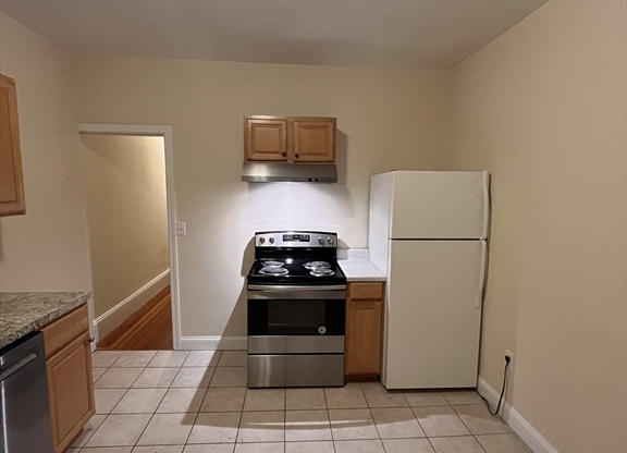 3 beds, 1 bath, 1,200 sqft, $2,700, Unit 1