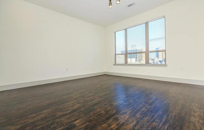1 bed, 1 bath, 951 sqft, $1,533