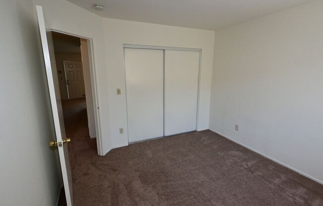 2 beds, 2 baths, $2,400, Unit 10