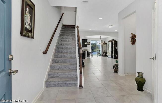 511 RICHMOND DR