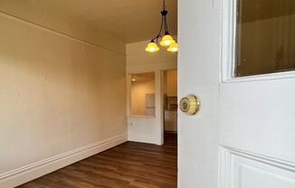 1 bed, 1 bath, $1,850, Unit York St., 744