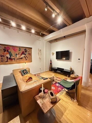 113 BCH ST