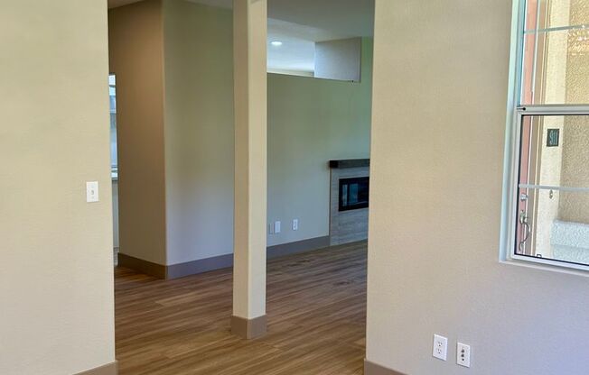 Remodeled and Comfortable Townhome