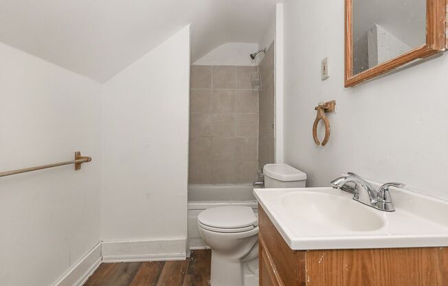 3372 SUTTON RD SHAKER HEIGHTS, OH. 44120