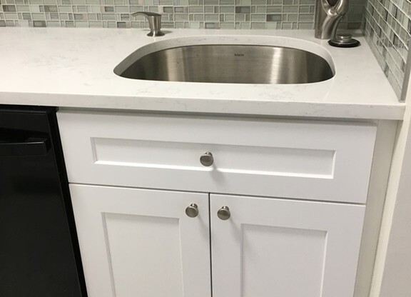 1 bed, 1 bath, 850 sqft, $3,000, Unit 722