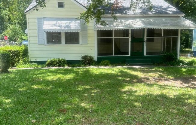 3 bedroom 1 bath cozy home!