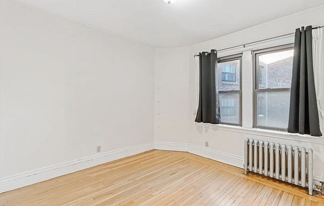 2 beds, 1 bath, 650 sqft, $3,100, Unit 170