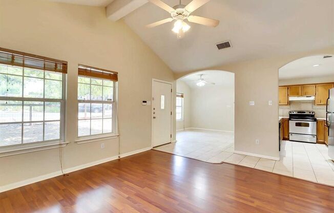 Amazing 3 bed 2 bath house in the booming east side - 1700 Sanchez St