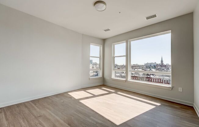 For Rent: Modern Urban Living at 115 W Hamburg – Your Ideal City Retreat Awaits!