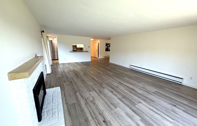 LARGE UPDATED TWO BEDROOM / TWO BATHROOM GROUND FLOOR END UNIT CONDO ON THE WATER