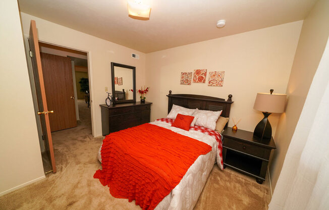 Carpeted Bedrooms at Dupont Lakes Apartments, Fort Wayne, IN