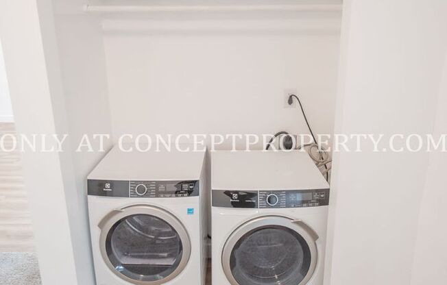 1 bed, 1 bath, 402 sqft, $1,249, Unit 132- (41)