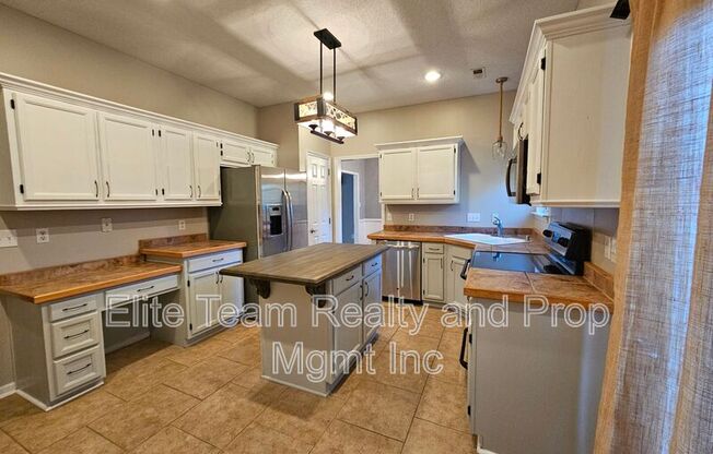 6139 PARK HL RD