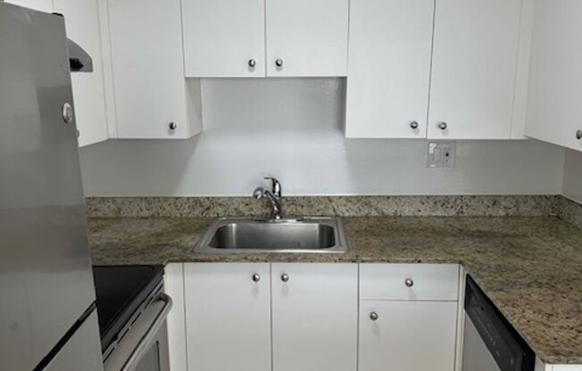 8 SE 19th Ave Pompano Beach, FL 33060