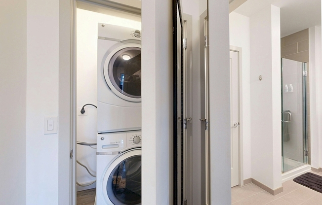 1 bed, 1 bath, 784 sqft, $3,050, Unit 321