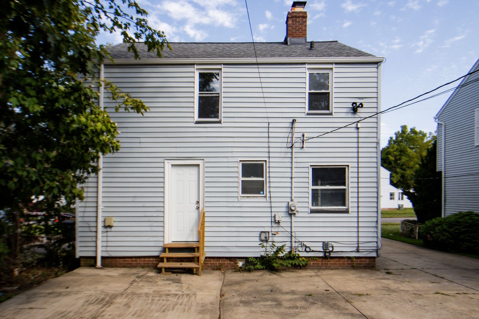 4004 E 155 ST
