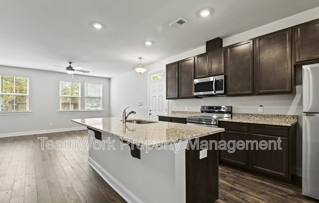 101 LANGLEY DR