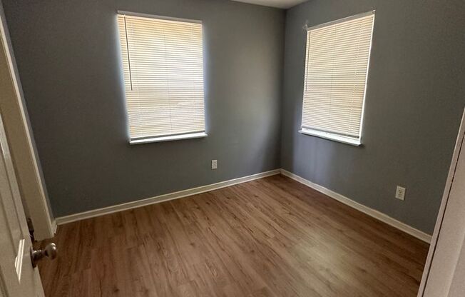 3 beds, 1 bath, $1,575