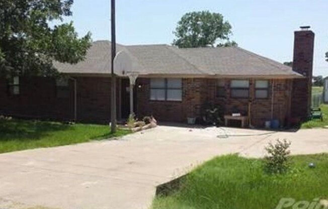 3905 COUNTRY MDWS CIR