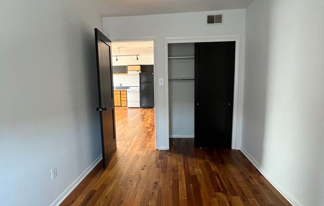 2 beds, 1 bath, $1,450