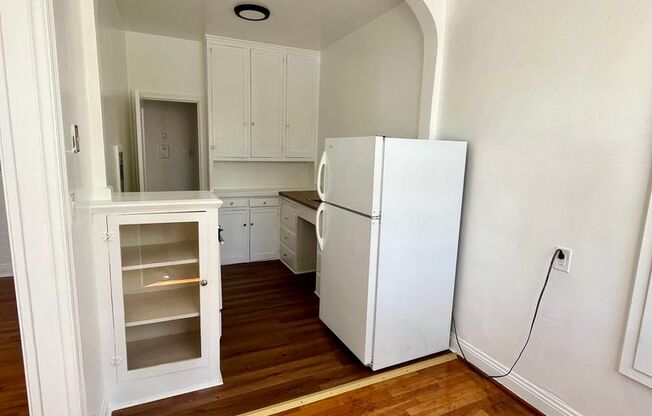 3201 Beaumont Ave.
