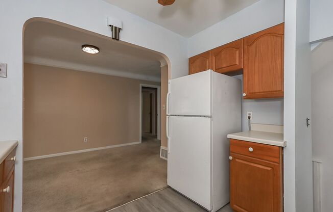 1624 Overbrook Rd Lyndhurst, OH 44124, USA