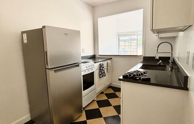 Studio, 1 bath, 432 sqft, $1,499, Unit 017