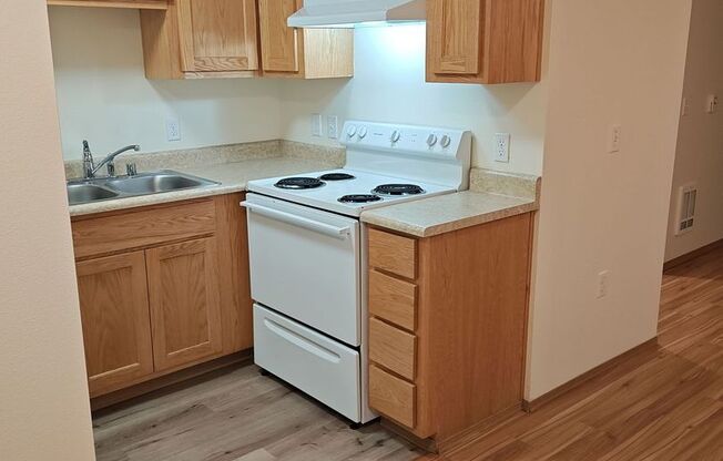 Three bedroom one bath! Corner unit! Washer/Dryer in unit- 4th floor has elevators