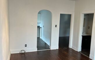 2 beds, 1 bath, $600, Unit Apartment A