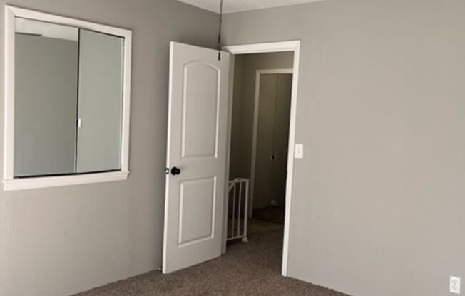 2 beds, 1.5 baths, 1,577 sqft, $1,255, Unit 1204