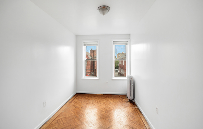 361 E 54 ST