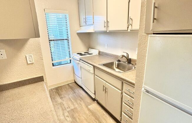 1 bed, 1 bath, $1,295, Unit 57