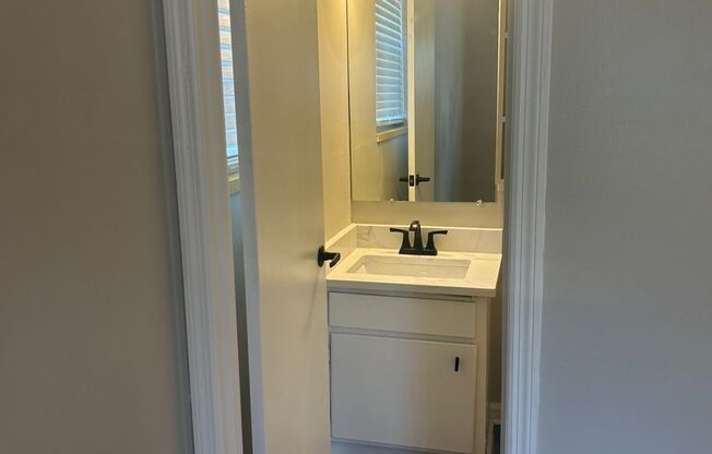 1 bed, 1 bath, 600 sqft, $1,249