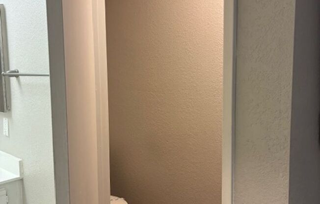 1 bed, 1 bath, 720 sqft, $1,099, Unit CA 1330-207