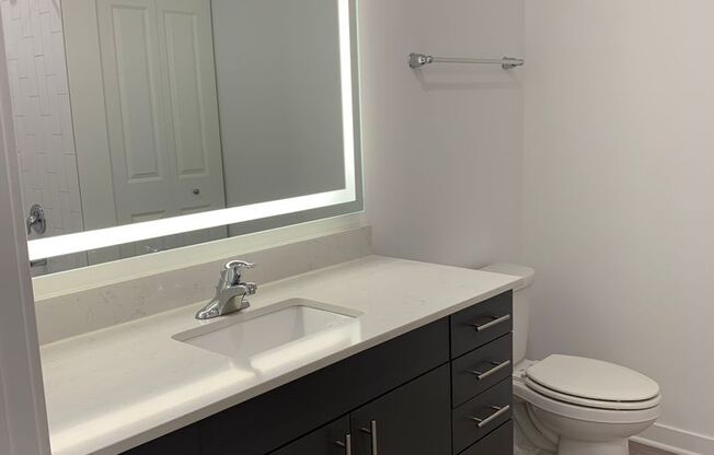 2 beds, 2 baths, 1,133 sqft, $2,985, Unit 516