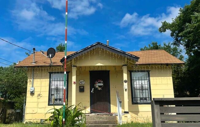 Cedar Crest Home 3 Bed, 1 Bath