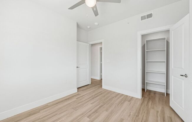 3 beds, 2 baths, 1,134 sqft, $1,595, Unit 914