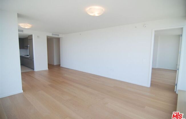 2 beds, 2.5 baths, 1,720 sqft, $5,500, Unit 2406