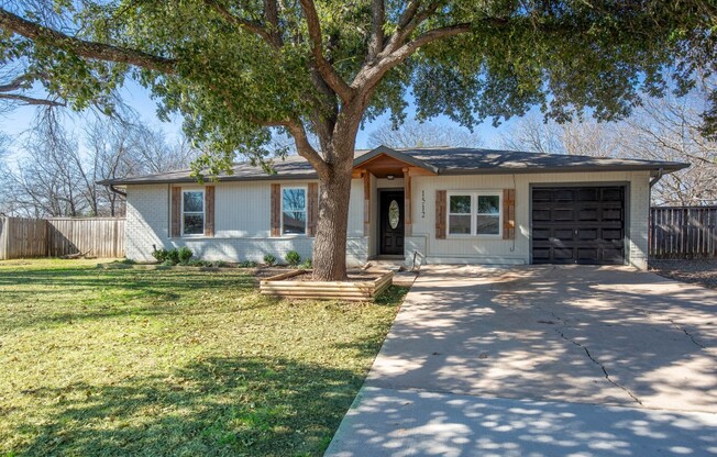 1512 W MESA PARK DR