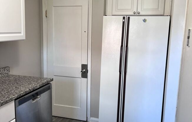 3 beds, 1 bath, $1,950