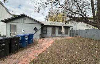 2-BEDROOM DUPLEX IN MAHNCKE PARK