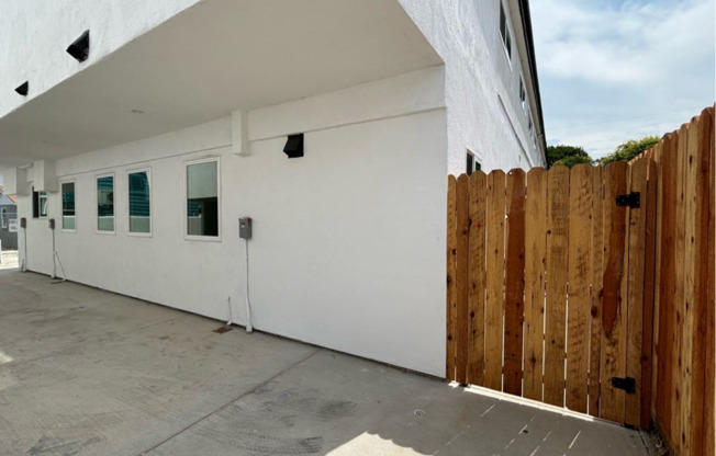 1435 N Ave 47