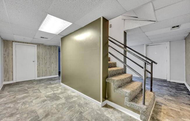 3 beds, 2 baths, 1,024 sqft, $1,050