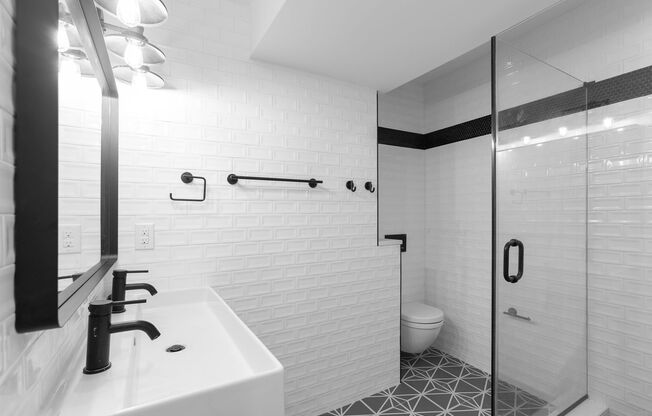 1 bed, 1 bath, 666 sqft, $2,395, Unit 001