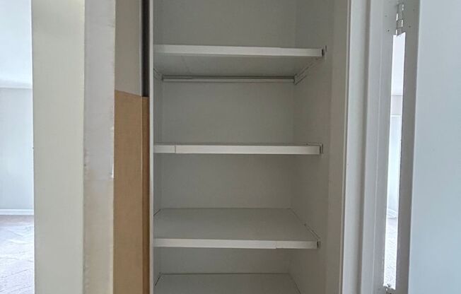 2 beds, 2.5 baths, 1,339 sqft, $1,149, Unit 613