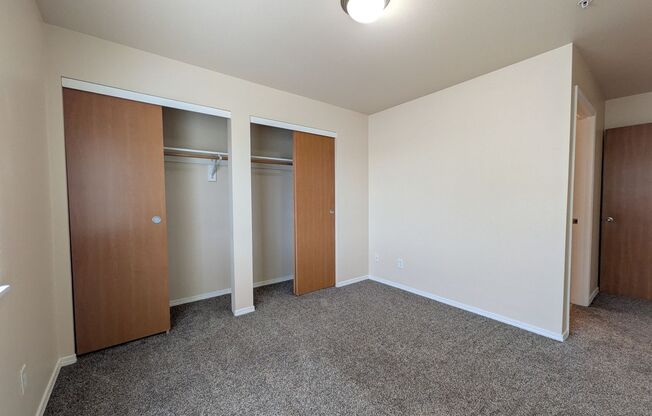 2 beds, 2 baths, 994 sqft, $1,575, Unit E302