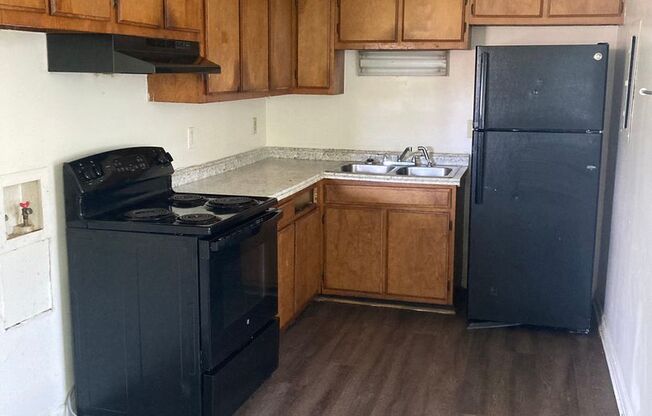 1205 &amp; 1207 Shawnee Rd