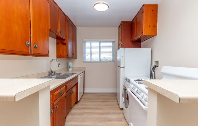 2 beds, 2 baths, $2,695, Unit 18