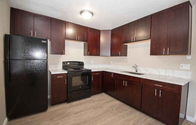 2 beds, 1 bath, $1,975, Unit 4960-01